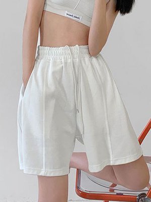 Білі жіночі шорти бермуди до колін 01051 фото